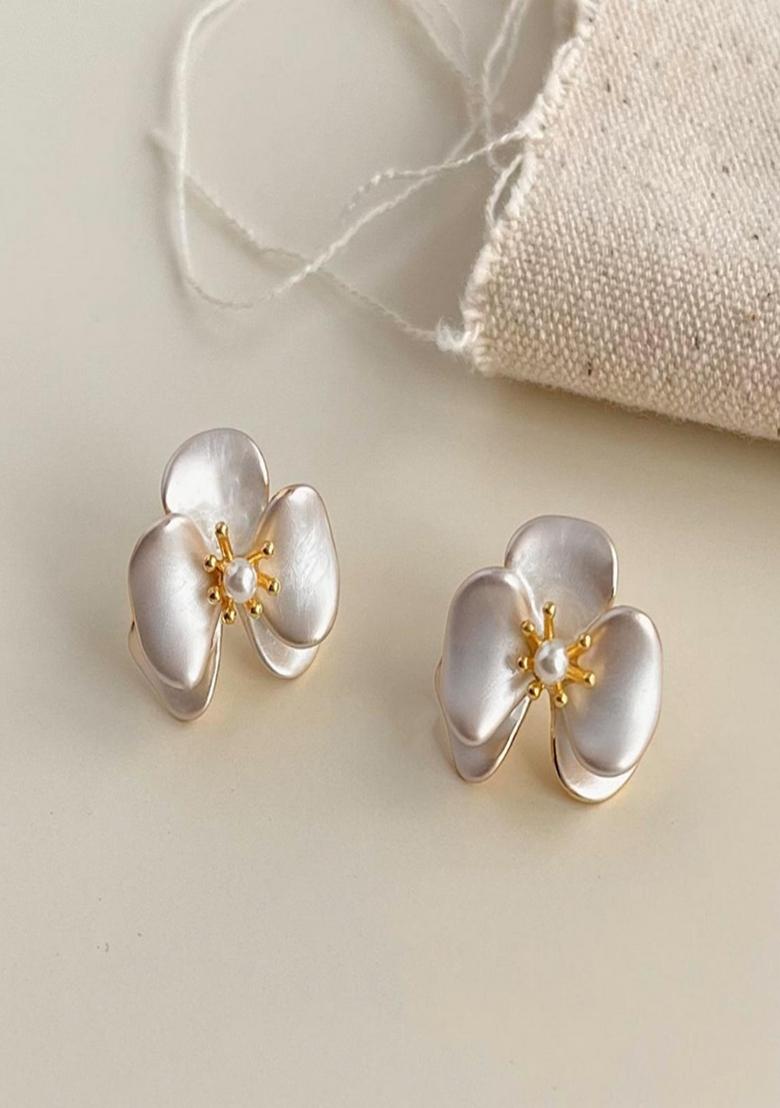 14K Gold Plated Anti Tarnish White Floral Stud Earrings - Indya