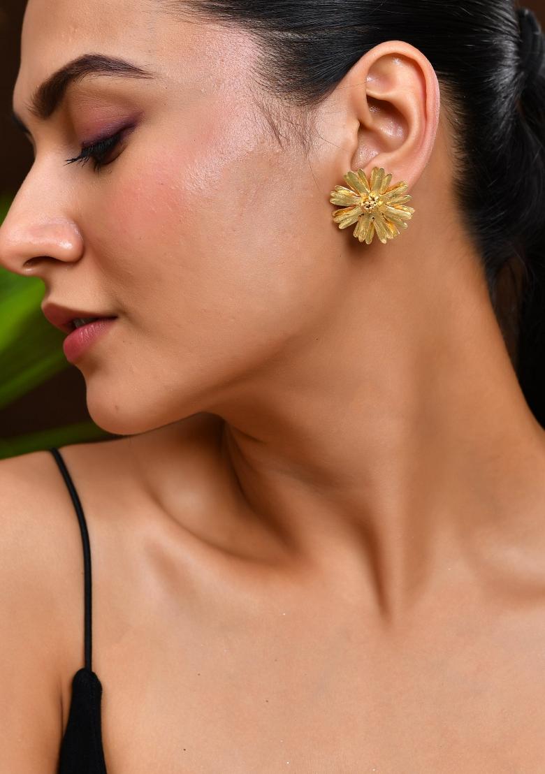 18K Gold Plated Anti Tarnish Elegent Floral Shaped Stud Earrings