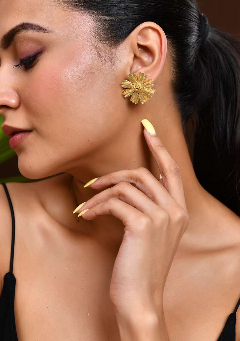 18K Gold Plated Anti Tarnish Elegent Floral Shaped Stud Earrings - Indya