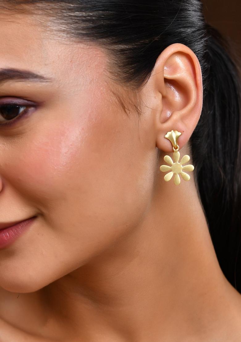 18K Gold Plated Anti Tarnish Flower Shaped Drop Earrings
