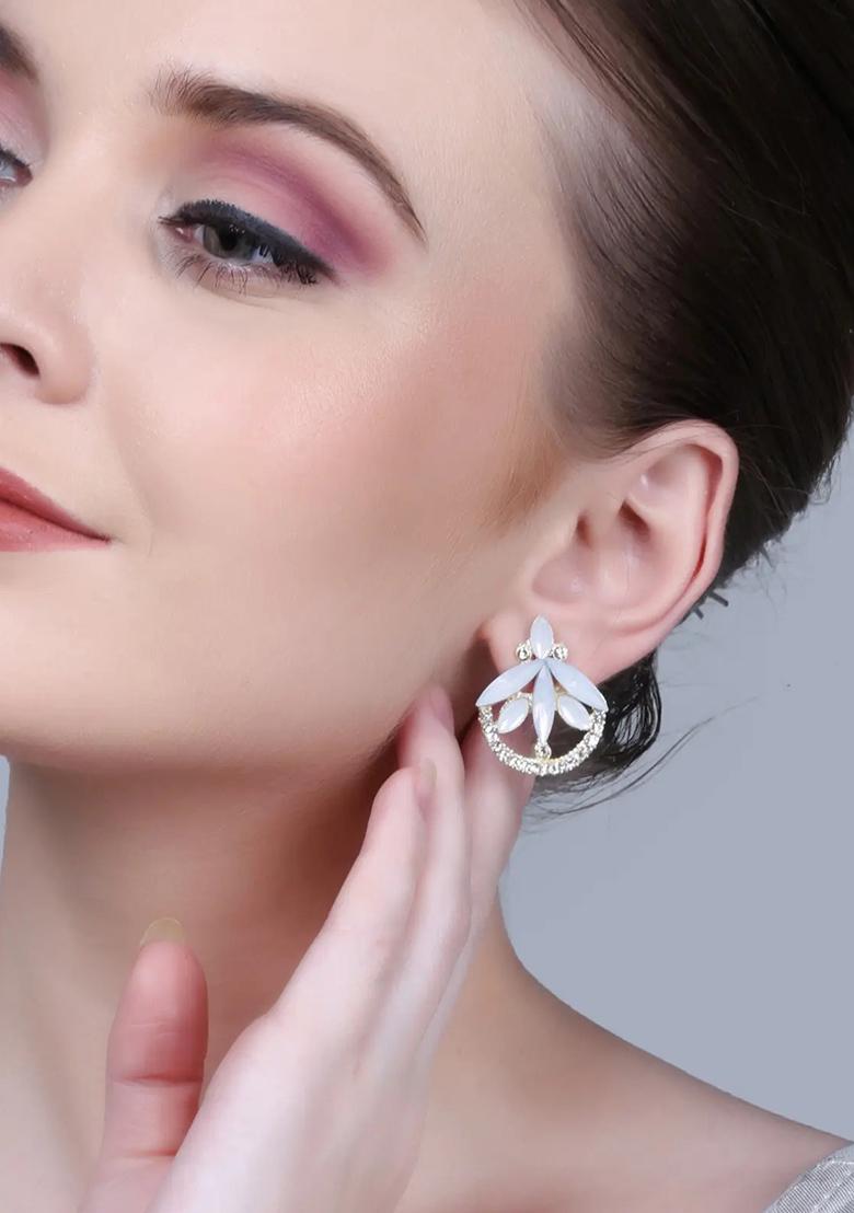 White Arrow Shaped Stud Earrings For Women