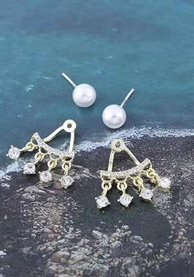 Classic White Pearl Stud Earrings For Women