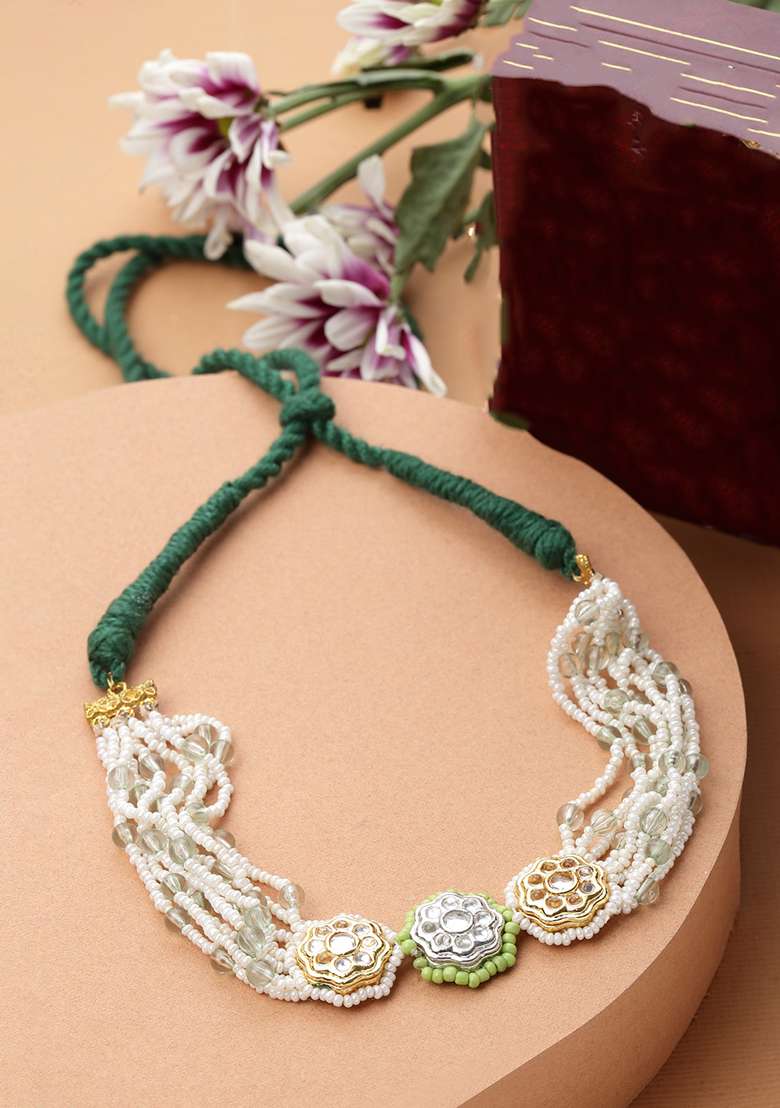 Silver And Green Gold Plated Kundan Pearl Choker Necklaces - Indya