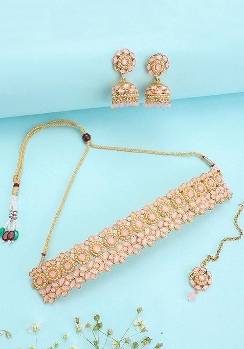 Round Traditional Choker With Pink Bead And Stone