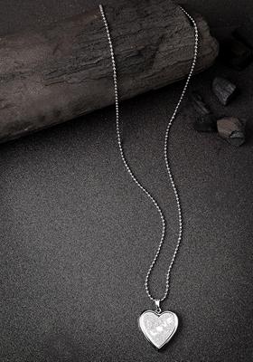 Silver Plated Heart Shaped Pendent With Picture Frame And Chain For Men