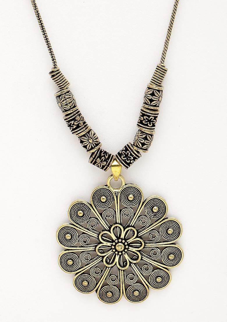 Gold Gold Plated Floral Shape Pendant With Chain