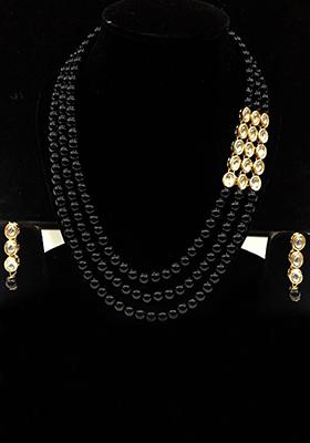 Black Kundan Work Necklace Set