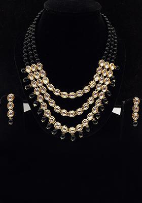 Black Kundan Work Necklace Set