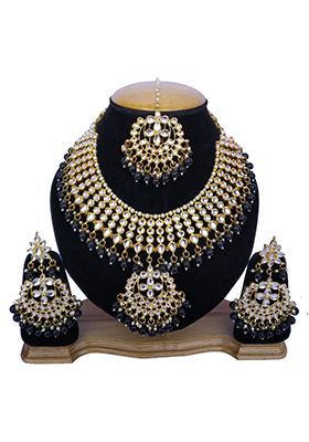 Black Kundan Work Necklace Set
