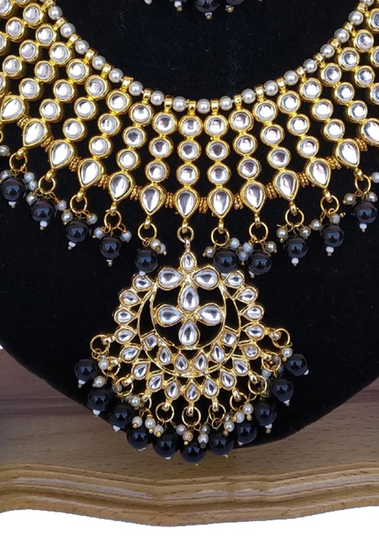 Black Kundan Work Necklace Set