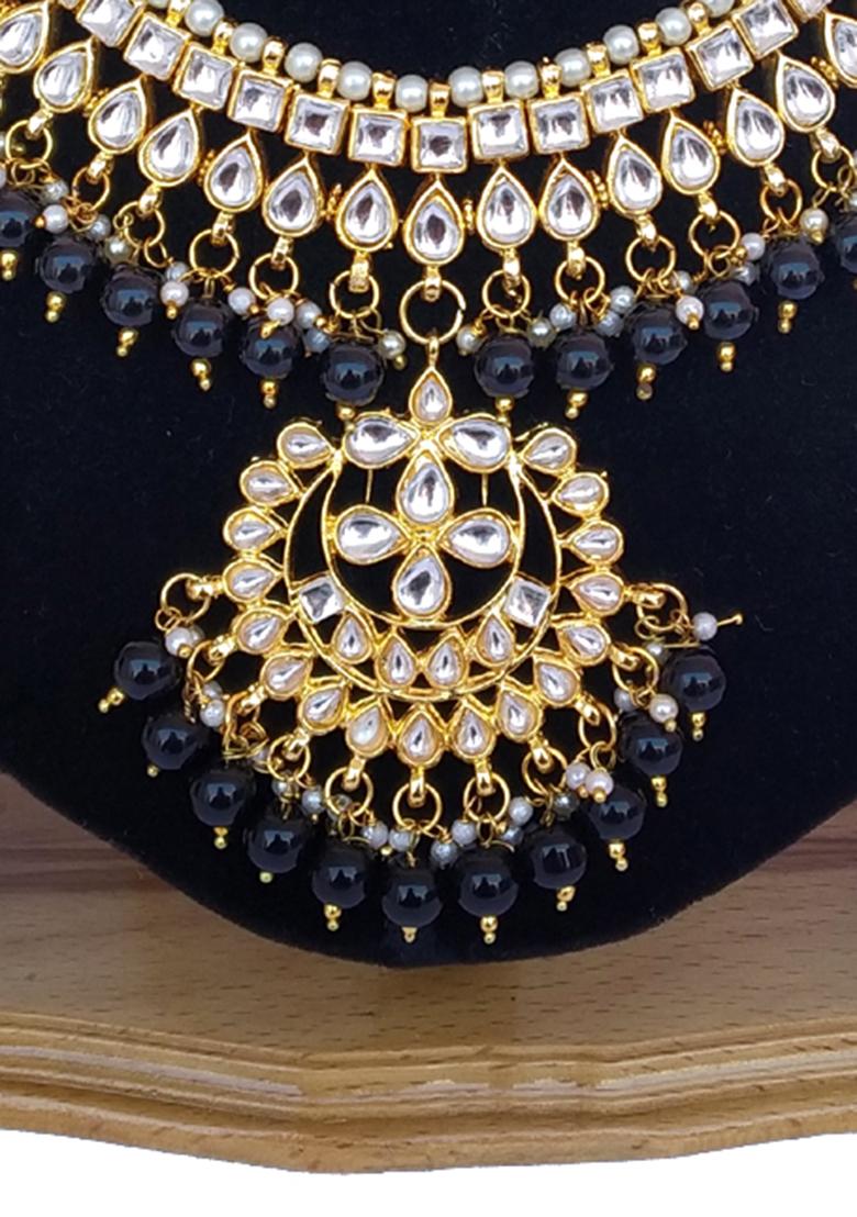 Black Kundan Work Necklace Set