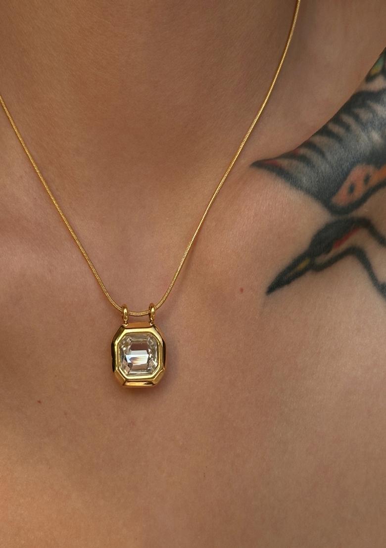 White Waterproof Antitarnish Zircon Pendant