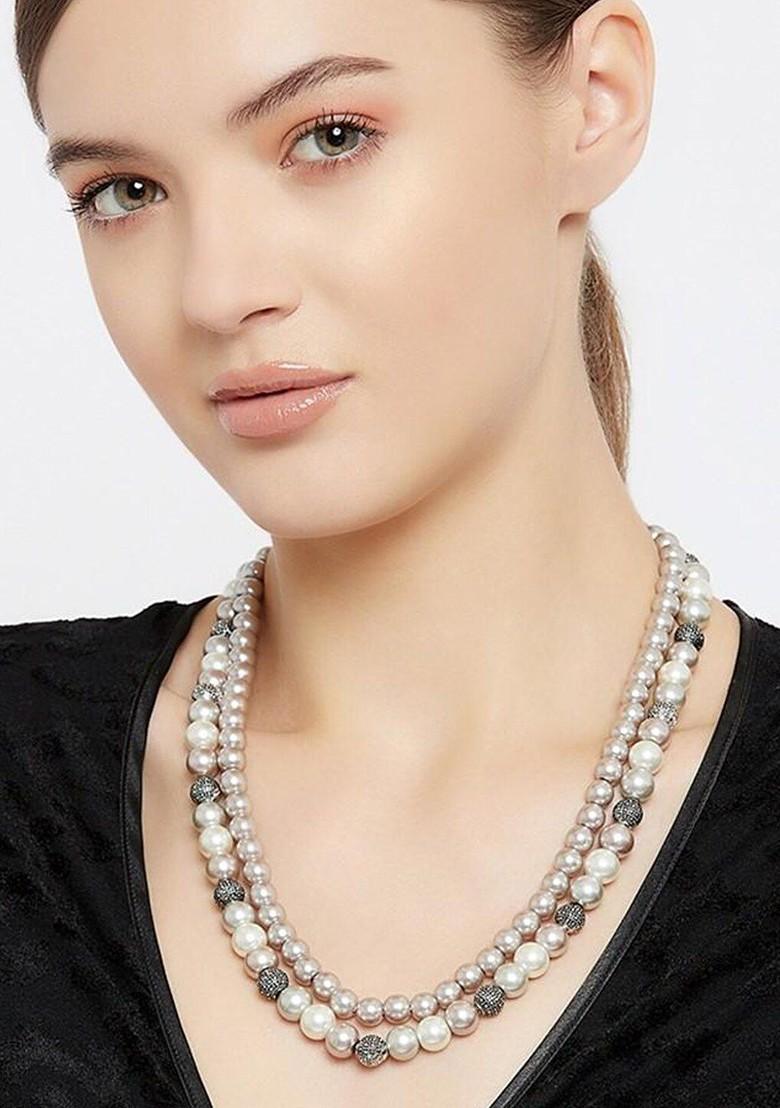 Cream Beaded Rhodium Plated Chain And Pendant