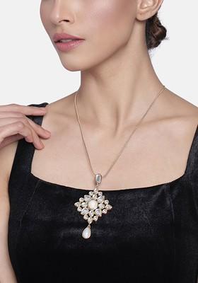 Gold Studded Gold Plated Chain And Pendant