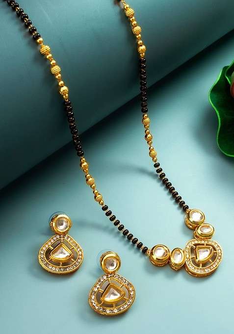 Gold Plated Kundan Stone Studded And Beaded Mangalsutra
