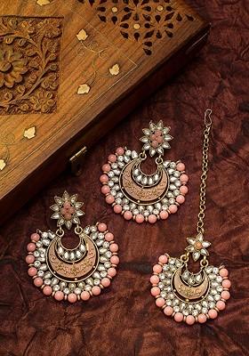 Peach Gold Plated Kundan Studded Maang Tika And Earrings Set