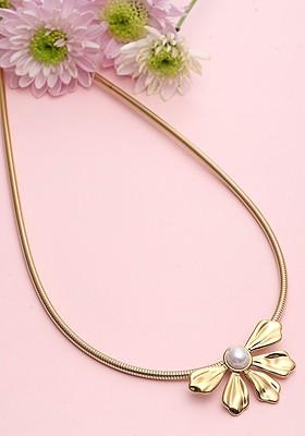 18Kt Gold Plated Floral Shaped Tarnish Free Waterproof Necklace