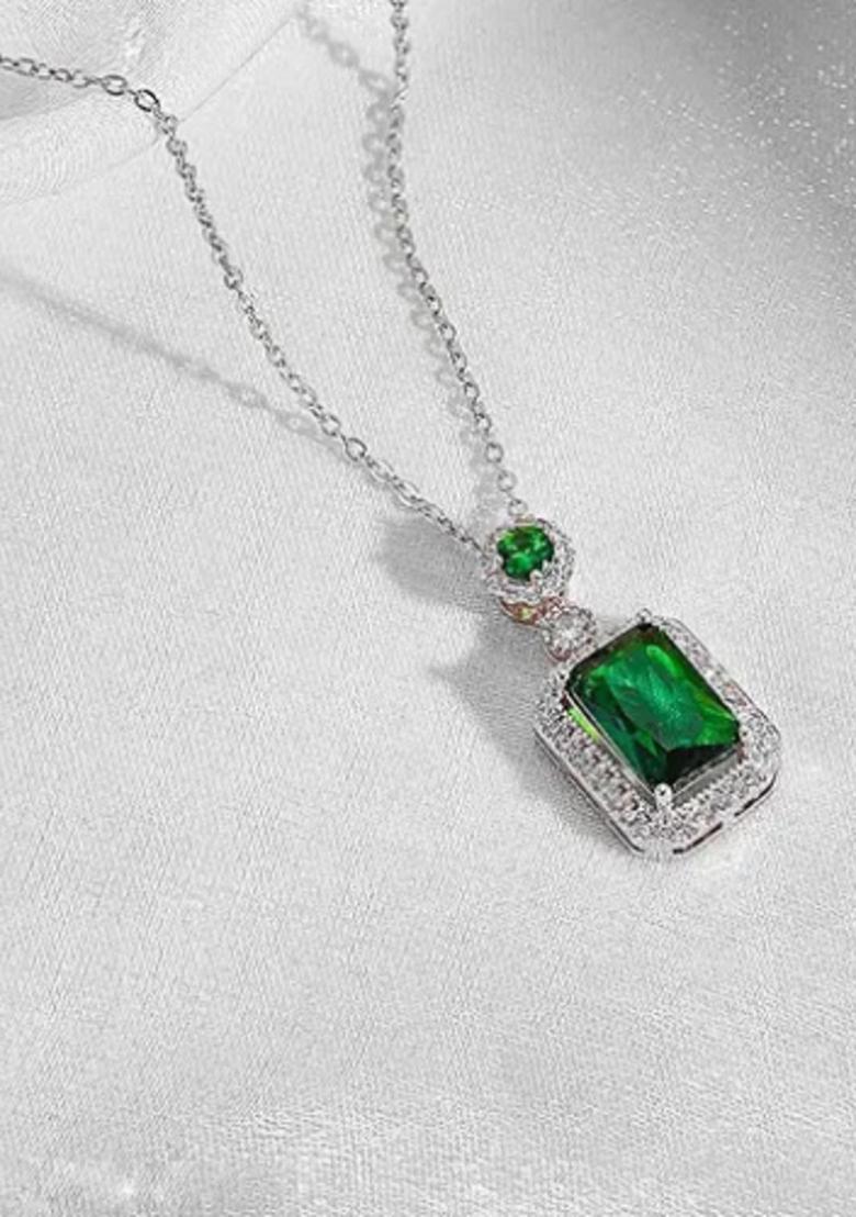 Silver Plated Emarald Stone With Cubic Zirconia Interlocked Pendant Chain Necklace