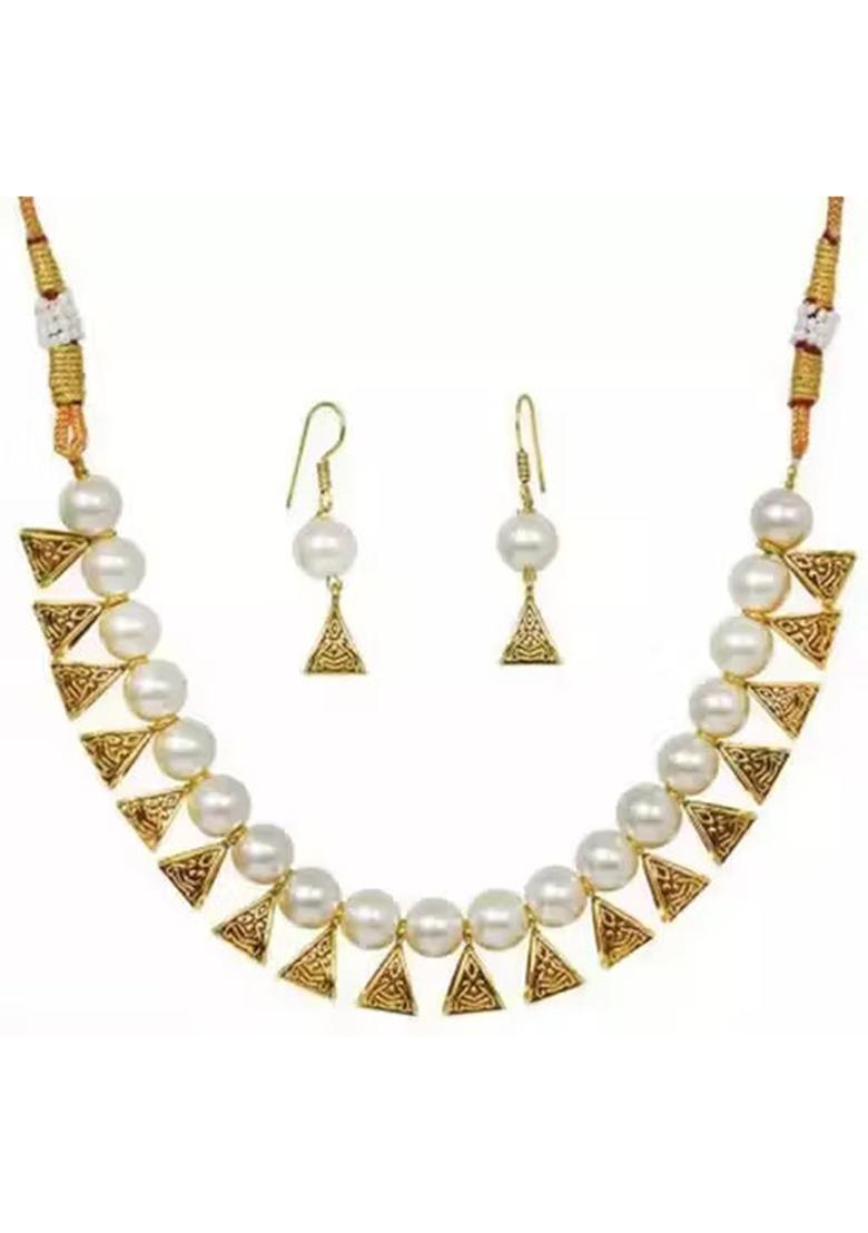White And Golden Triangle Choker Necklace For Women