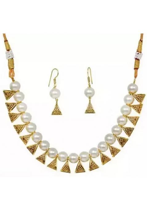 White And Golden Triangle Choker Necklace For Women