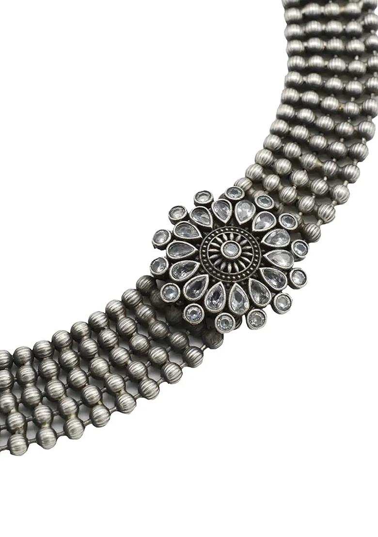 Silver Choker Necklace With White Flower Kundan Design For Women