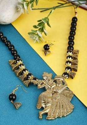 Black And Triangle Beads Radha Krishna Pendant Necklace For Women