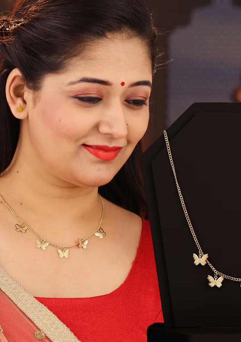 Gold 8 Layer Golden Pendant Chain Set For Women