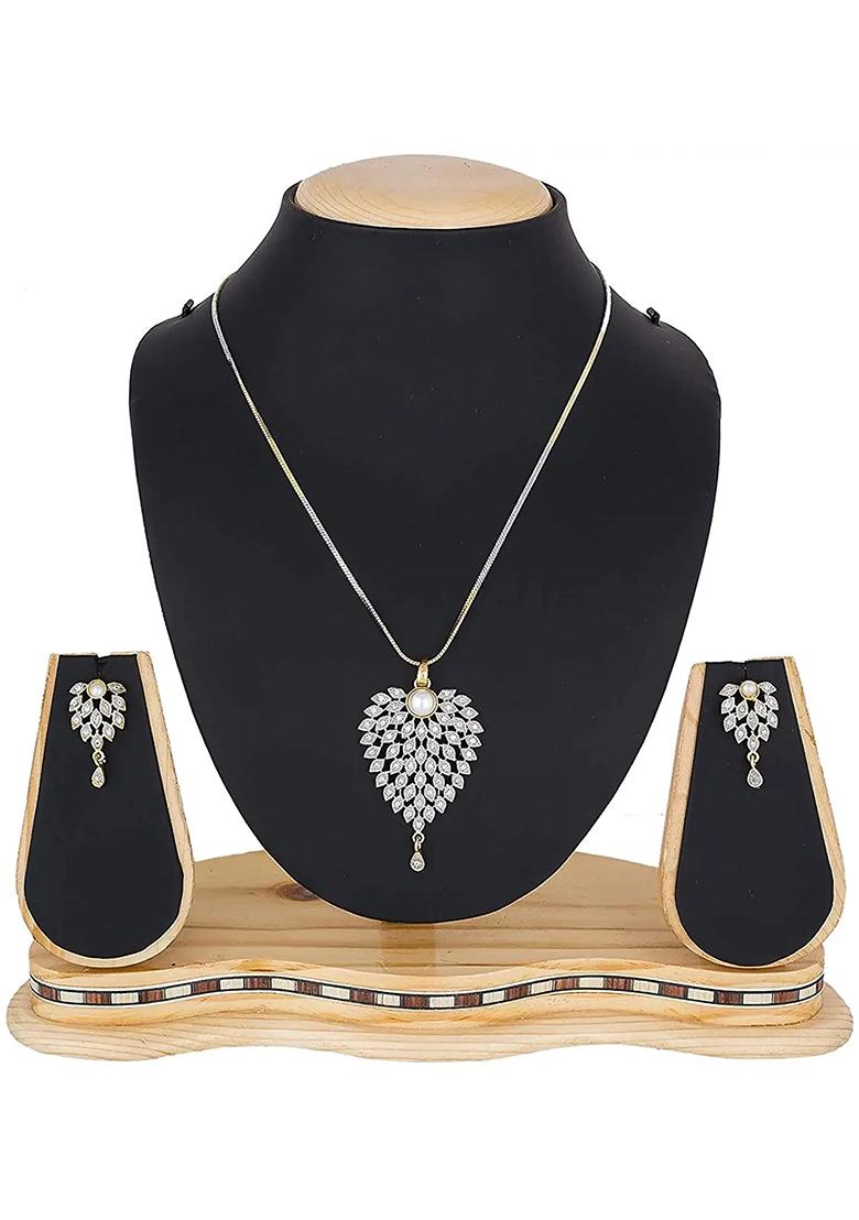 Gold Ad Leaf Stone Heart Pendant Chain For Women