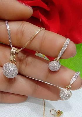 Gold Ad Single Ball Pendant Chain Set For Women