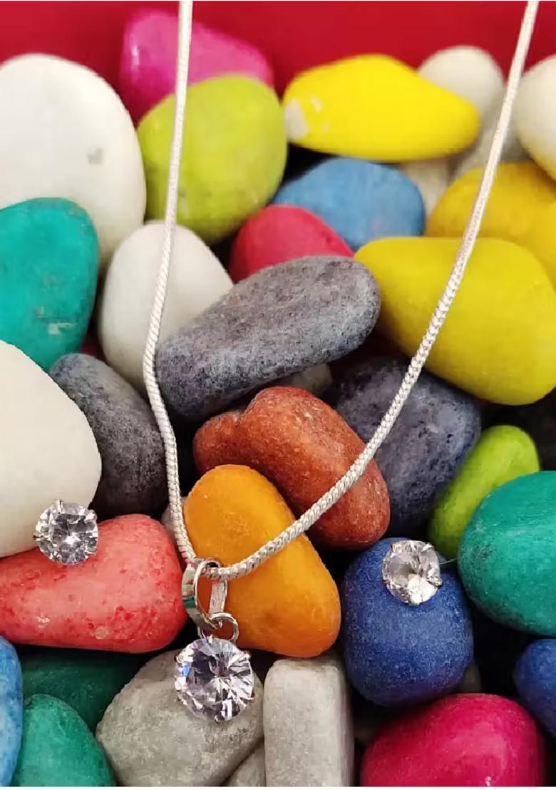 Gold White One Stone Pendant Chain Set For Women