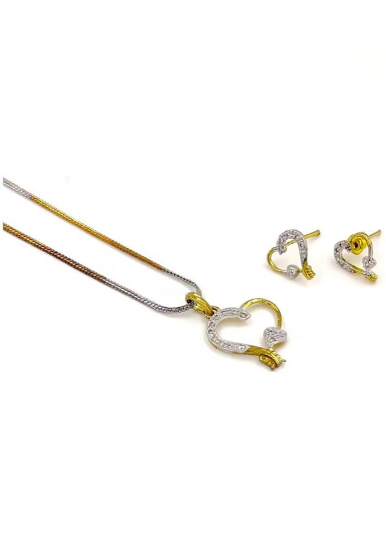 Gold Hearts Design Pendant Chain For Women