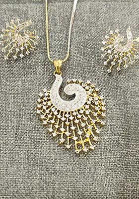 Gold Ad Phuljhadi Design Pendant Chain For Women