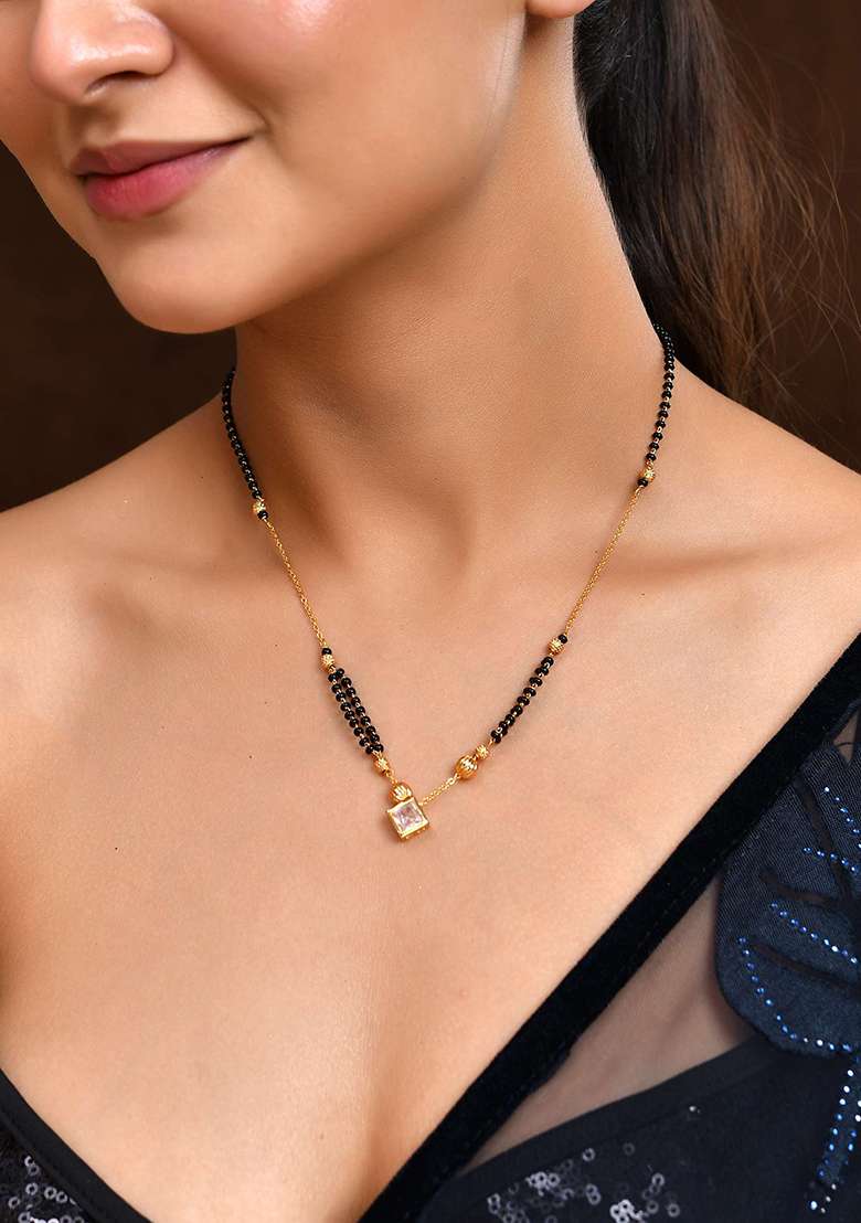 Traditional Black Beaded Mangalsutra With Geometric Stone Pendant

 - Indya