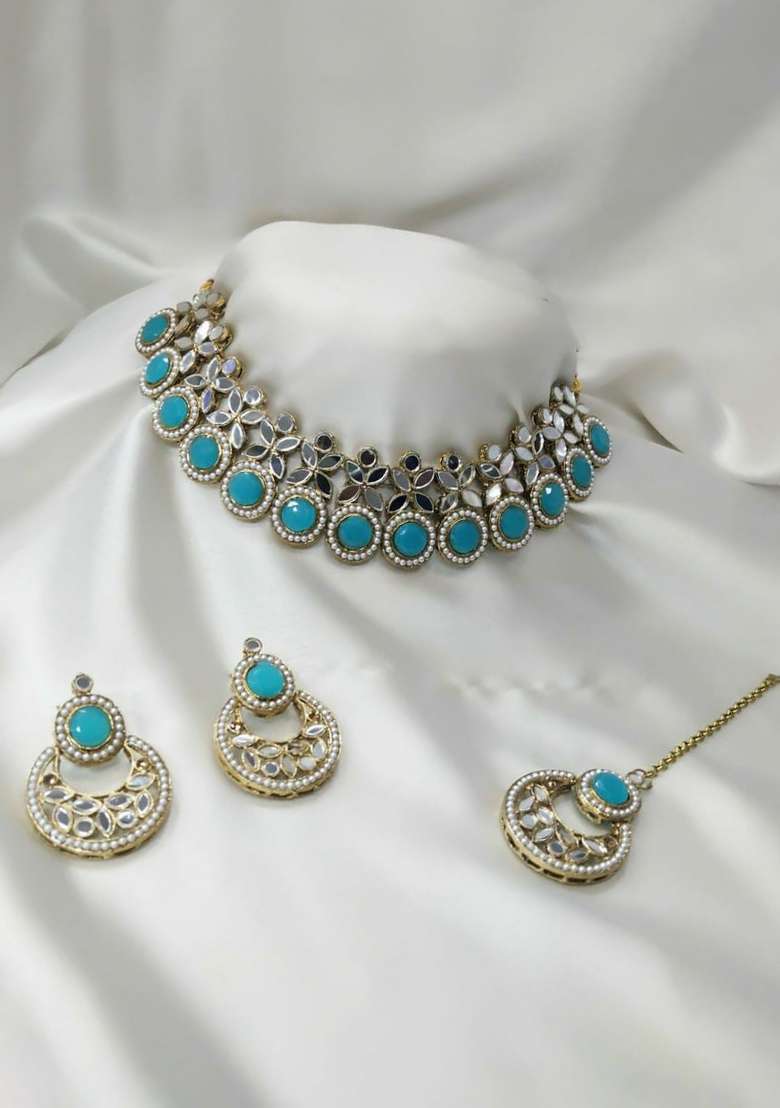 Gold Plated Pota Stone And Mirror Choker Necklace Set - Indya