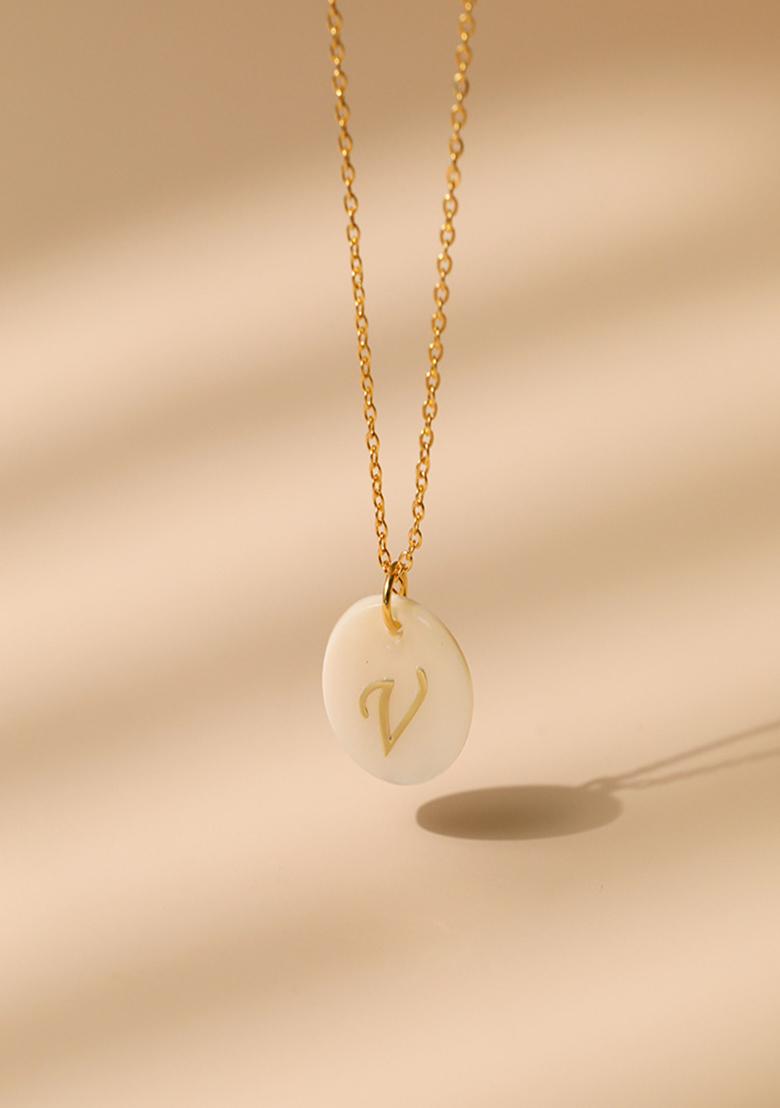 18K Gold Plated Waterproof Antitarnish Letter V Initial Pendant Necklace