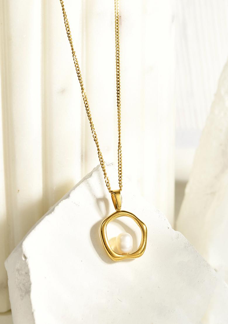 18K Gold Plated Waterproof Anti Tarnish Enclosed Pearl Pendant Necklace