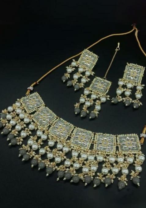Grey Meenakari Kundan Necklace Set With Maang Tikka