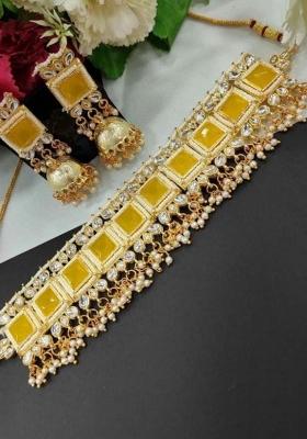 Yellow Kundan Stone Choker Necklace Set