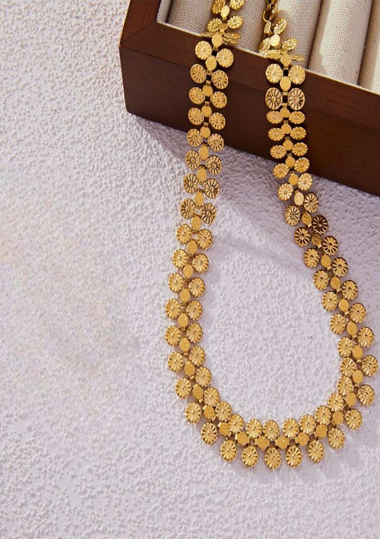 18K Gold Plated Waterproof Anti Tarnish Bold Floral Chain Necklace - Indya