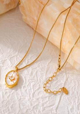 18K Gold Plated Anti Tarnish Oval White Shell Pendant With Zircon