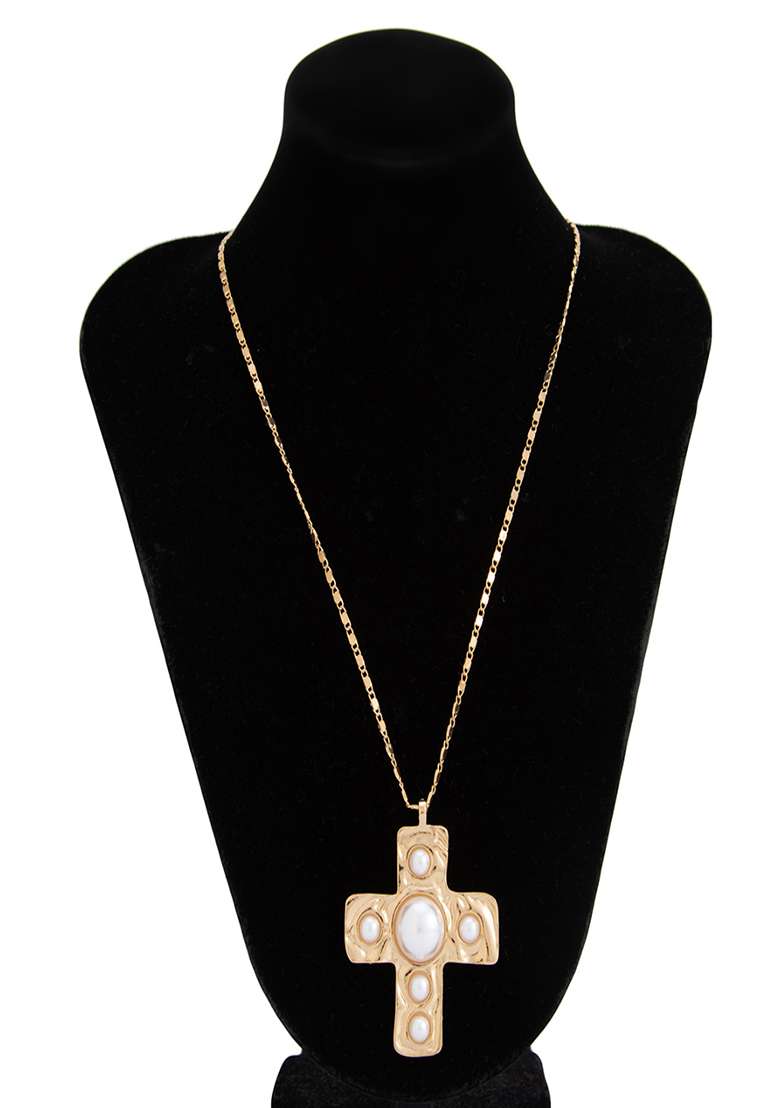 Gold Lobster Clasp Alloy Pendant For Women - Indya