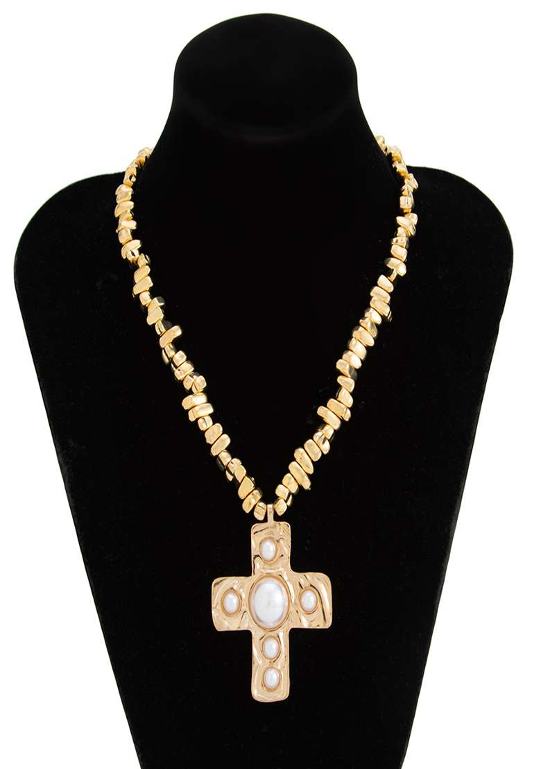 Gold Lobster Clasp Alloy Pendant For Women - Indya