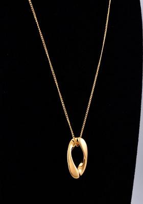 18K Gold Plated Waterproof Anti-Tarnish Oval Pendant Necklace