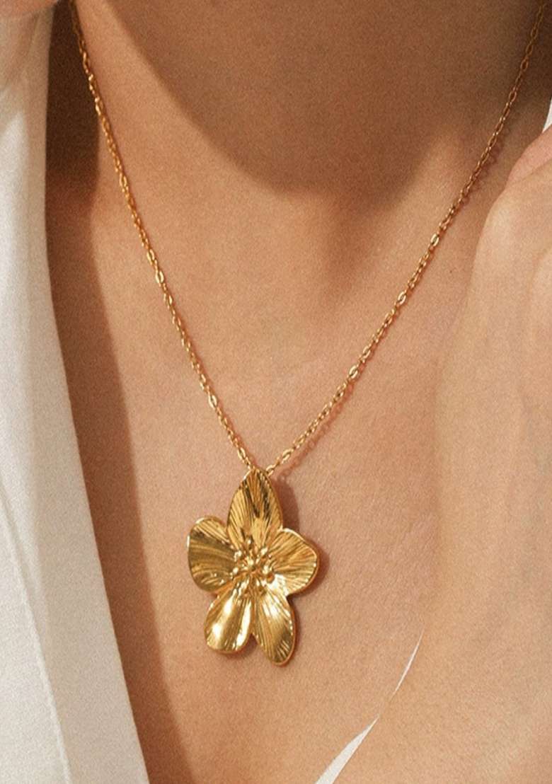 18K Gold Plated Waterproof Anti-Tarnish Floral Pendant Necklace - Indya