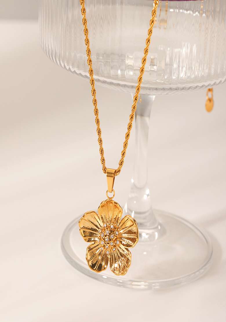 18K Gold Plated Waterproof Anti-Tarnish Zircon Floral Pendant Necklace - Indya