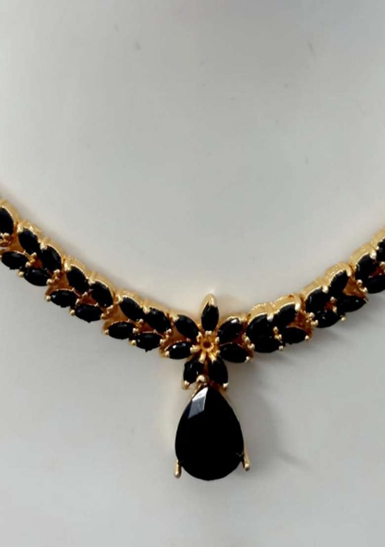 Black Brass Necklace Set - Indya