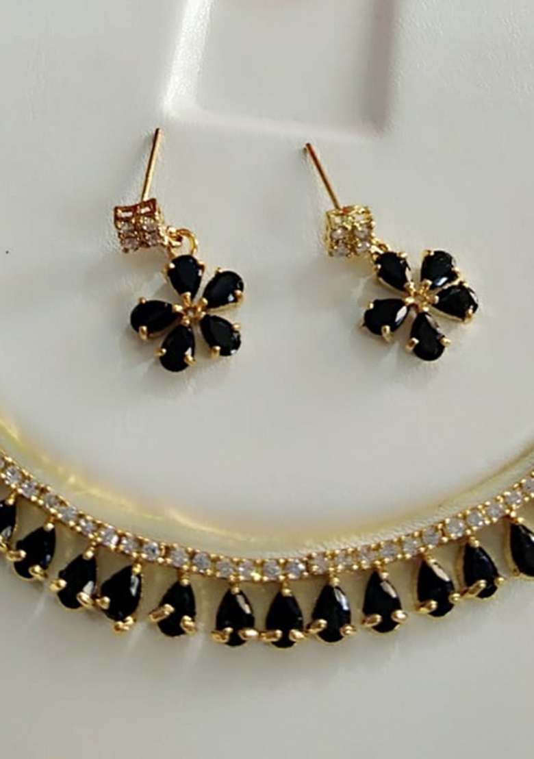 Black Brass Necklace Set - Indya