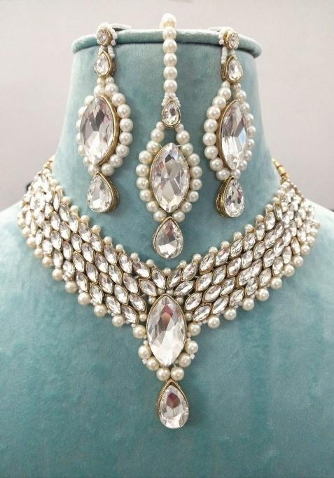 White Alloy Necklace Set