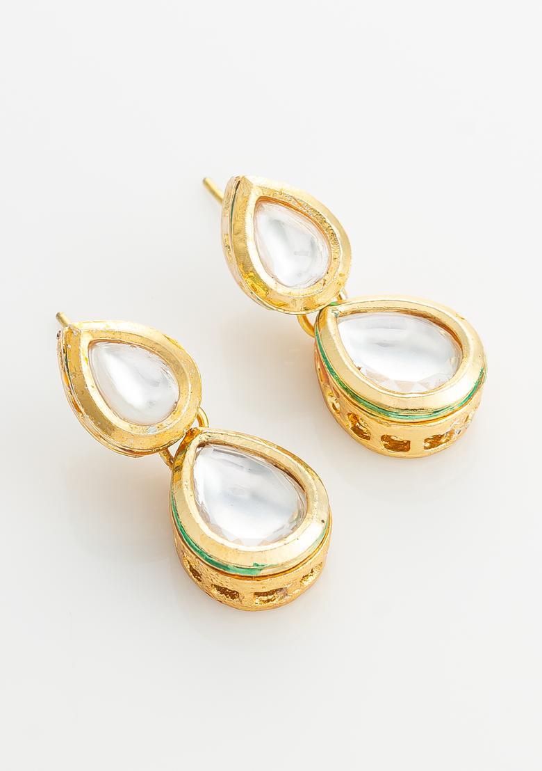 Golden Kundan Alloy Necklace Set - Indya