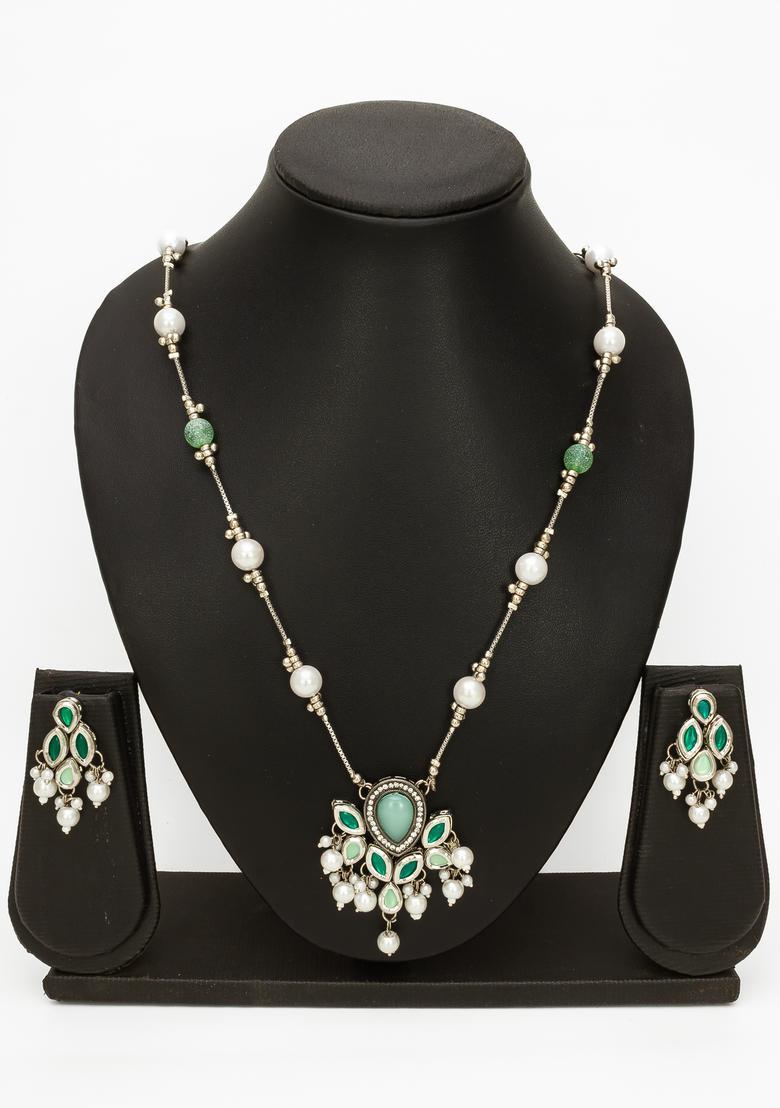 Silver Kundan Alloy Necklace Set - Indya